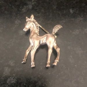 VINTAGE PONY/COLT/FOAL HORSE 3D PIN/BROOCH, STERLING SILVER BY BEAU 1 1/4"
